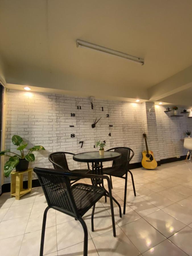 Hotel Frente *